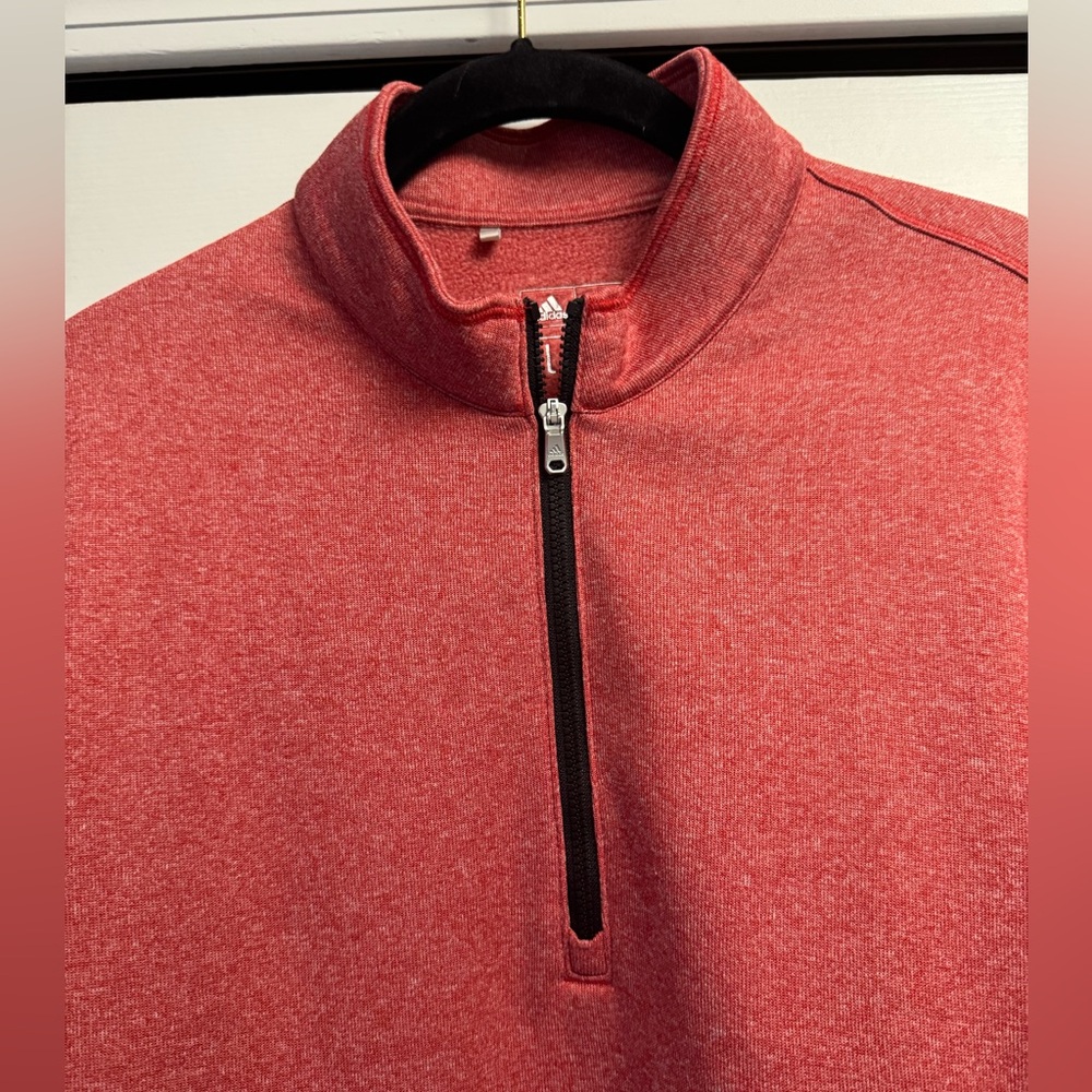 Like-new Women’s Adidas quarter zip. Warm fleece on the inside.